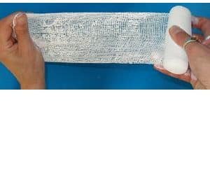 BENDA MEDICATA ELASTICA FARMAZINK CON OSSIDO DI ZINCO CM10X5M 1 PEZZI