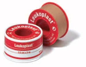 CEROTTO CHIRURGICO PER FISSAGGIO MEDICAZIONI IN ROCCHETTO LEUKOPLAST SUPPORTO VISCOSA COLOR PELLE MASSA ADESIVA CAUCCIU'OSSIDO DI ZINCO 2,5X500CM